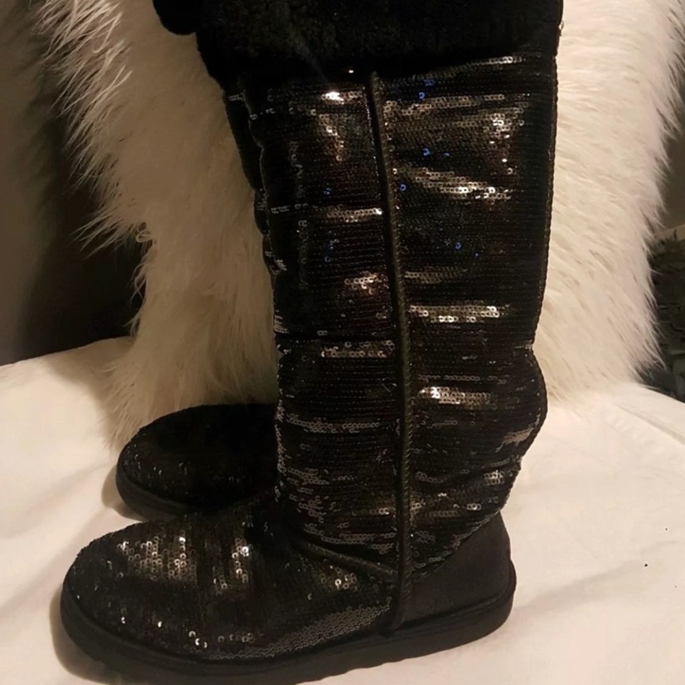 Sequin over the knee UGGS SIZE 8
